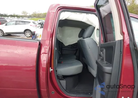 2016 Ram 1500 Express z USA, uszkodzony, nr VIN 1C6RR7FT9GS344844